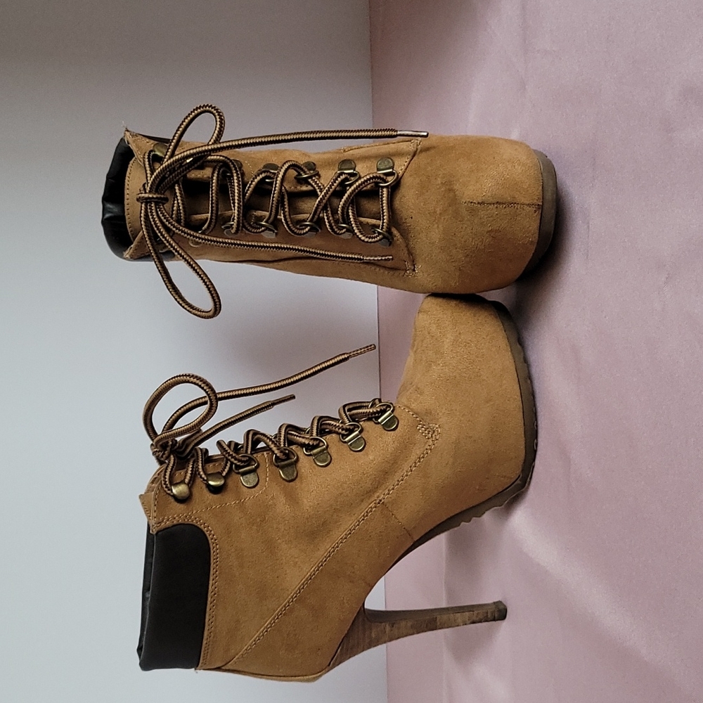 Ankle  boot high heel lace up with platform